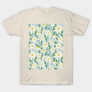 Wild daisy flower pattern in pale blue T-Shirt